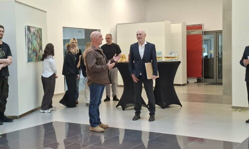 wernisaż wystawy malarstwa autorstwa Svaijunas Armonas