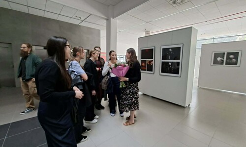 Wernisaż wystawy fotografii student&oacute;w Architektury WBiA - PODPRZESTRZENIE