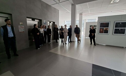 Wernisaż wystawy fotografii student&oacute;w Architektury WBiA - PODPRZESTRZENIE